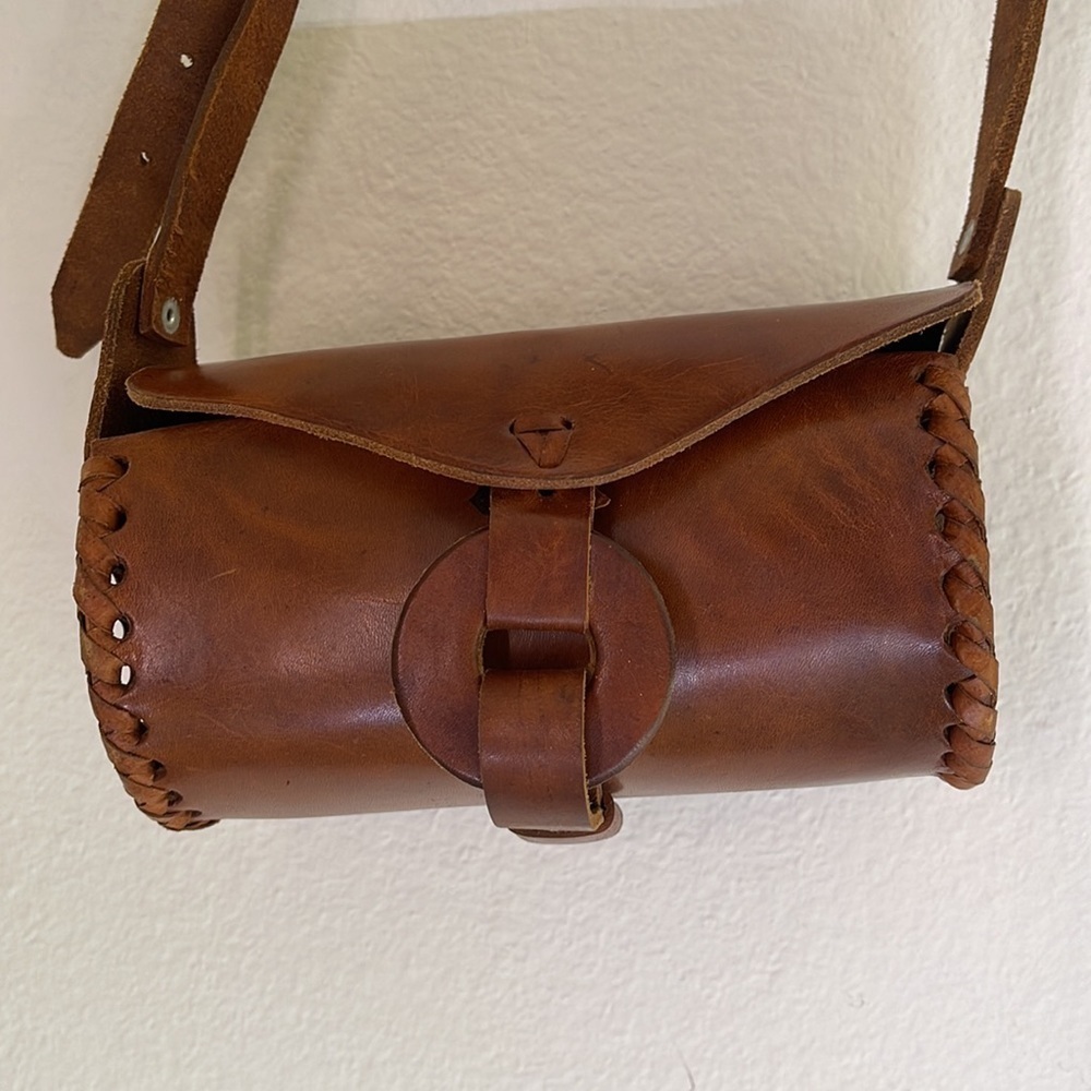 La Carmelita Handmade in Mexico Leather Cross Body Bag - Picture 2 of 9